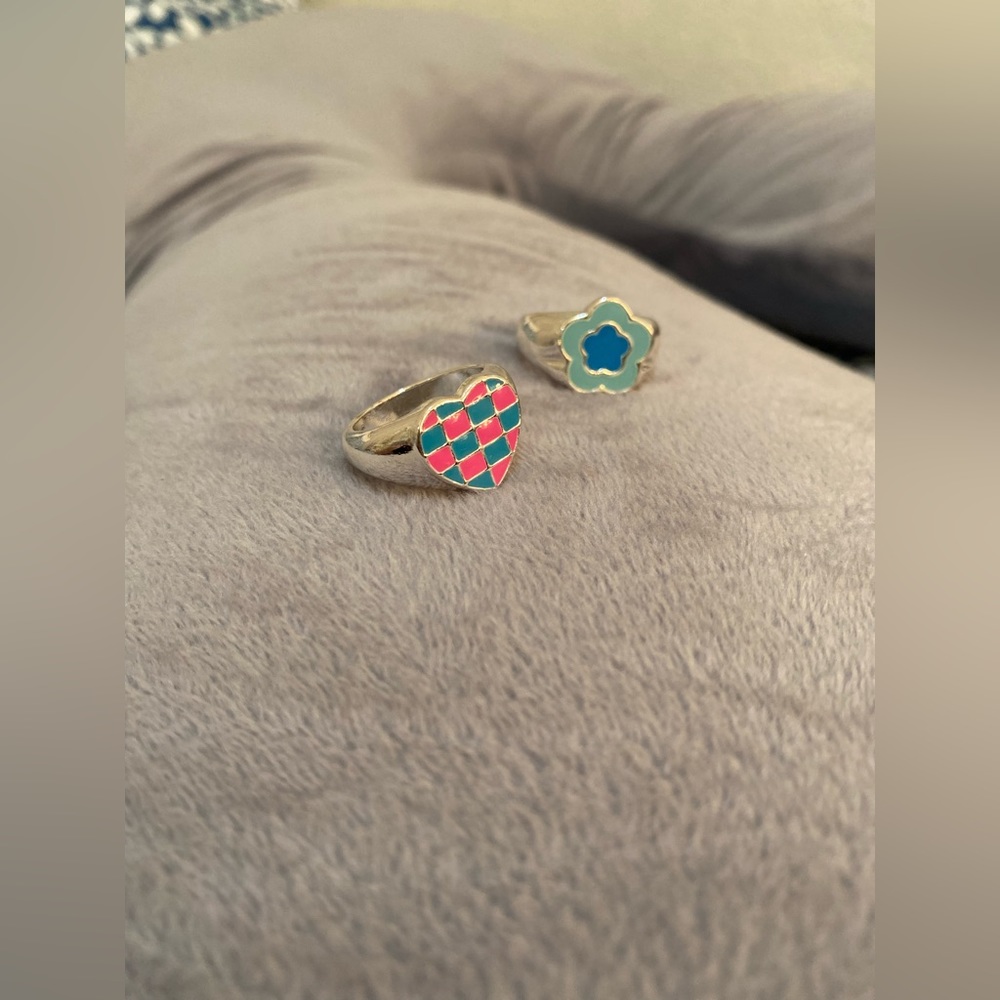 2 Pack Rings 💗🌸 - Picture 2 of 2